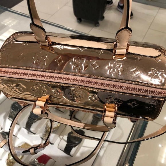 NWT MICHAEL KORS METALLIC DUFFLE HANDBAG CROSSBODY - Picture 3 of 8